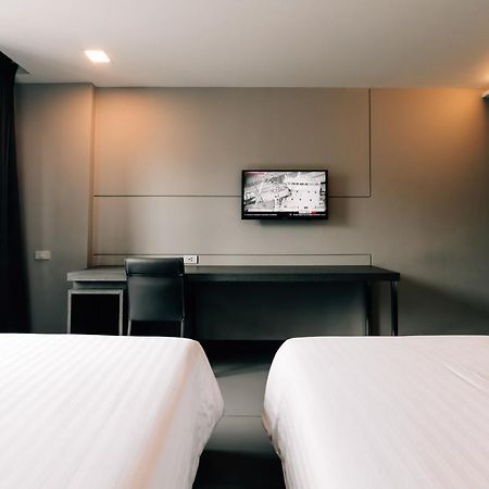 Spenza Hotel Бангкок Экстерьер фото